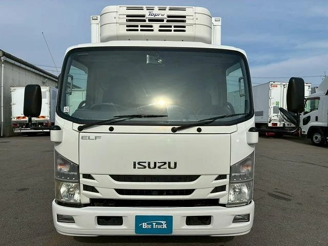 Isuzu ELF 9