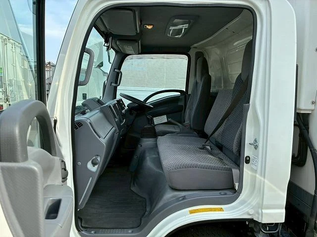 Isuzu ELF 35