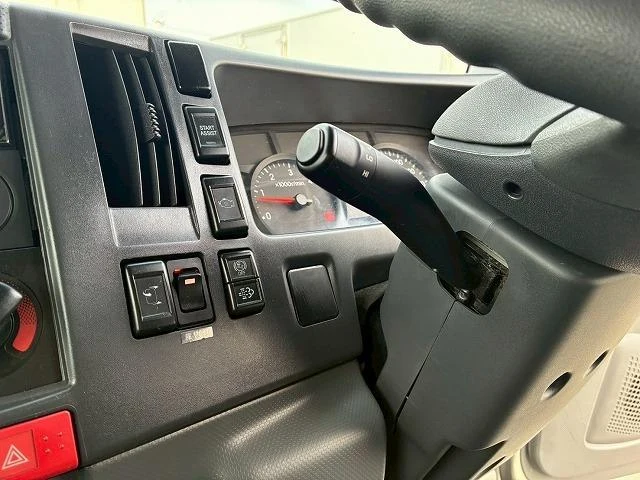 Isuzu ELF 40