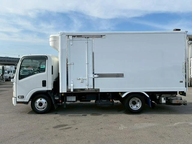 Isuzu ELF 10