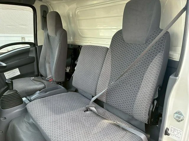 Isuzu ELF 47