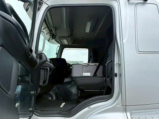 Hino PROFIA 42