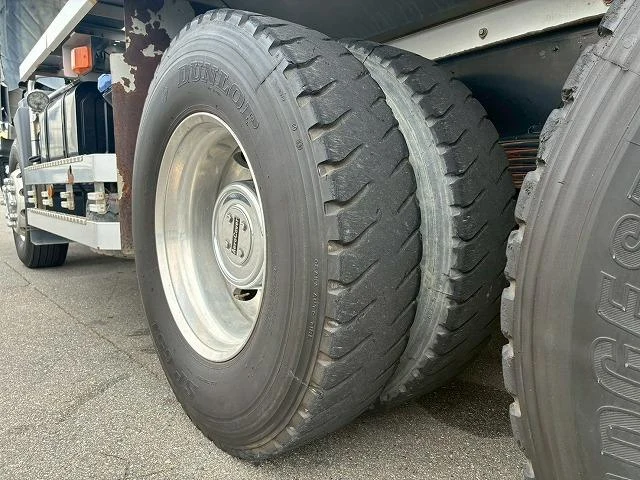 Hino PROFIA 64