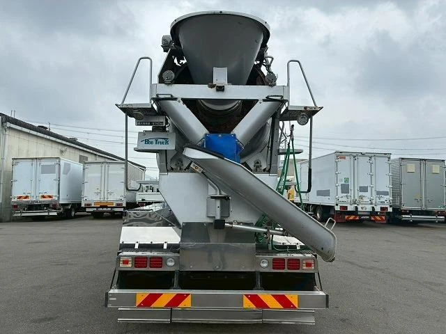 Hino PROFIA 12