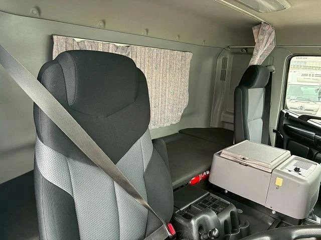 Hino PROFIA 51