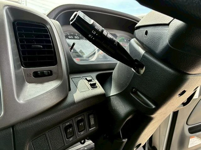 Hino RANGER 27
