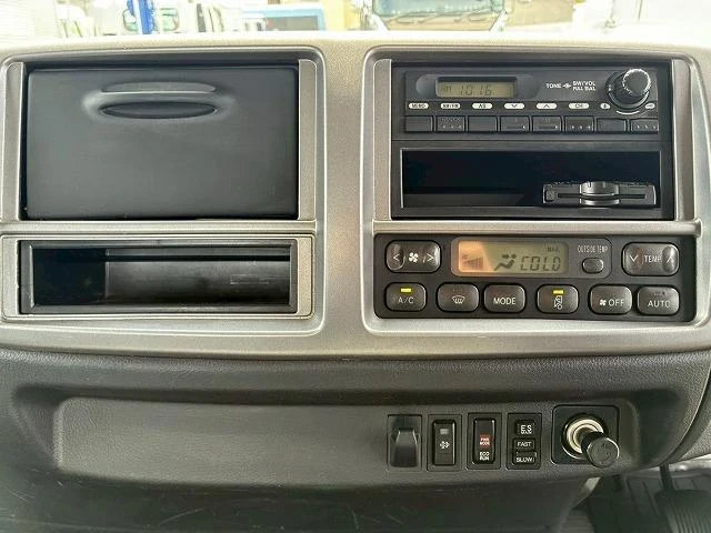 Hino RANGER 28