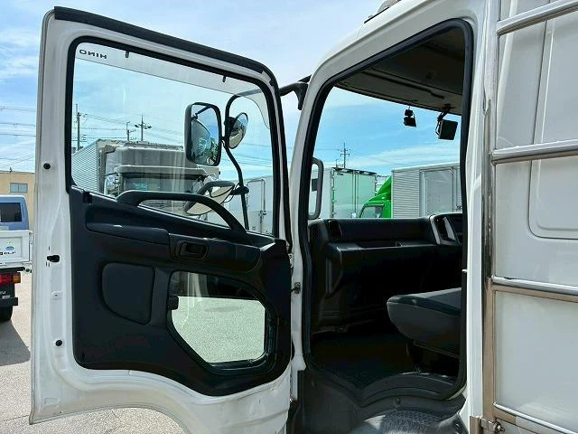 Hino RANGER 38