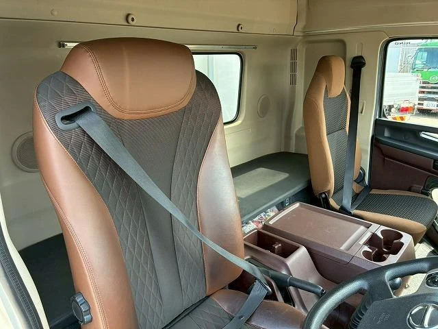 Hino RANGER 40