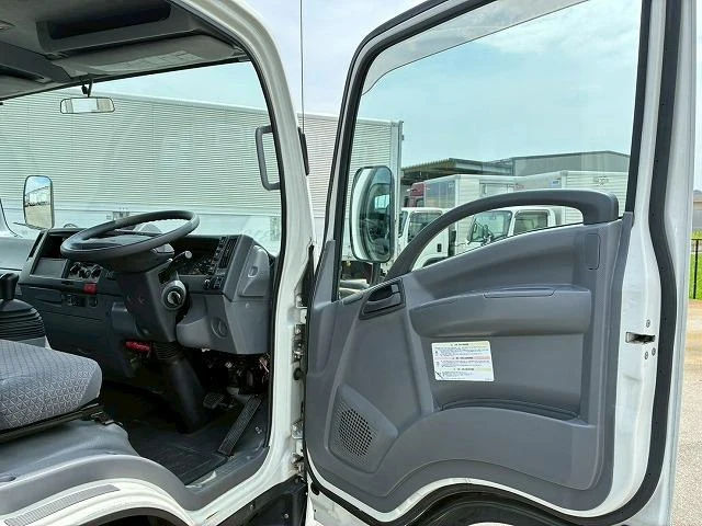 Isuzu ELF 40
