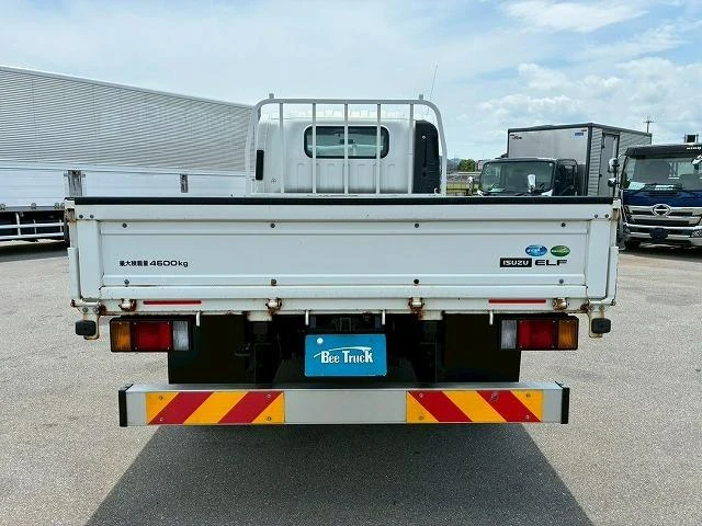 Isuzu ELF 12