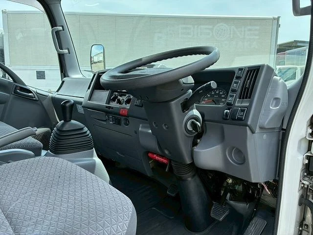 Isuzu ELF 25