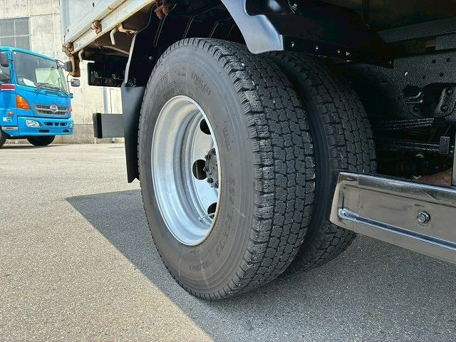 Isuzu ELF 46