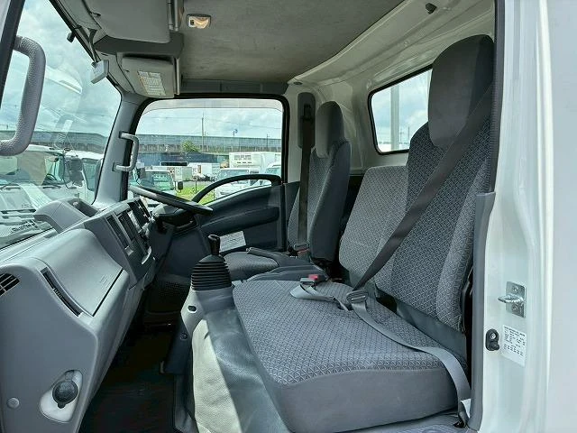 Isuzu ELF 24