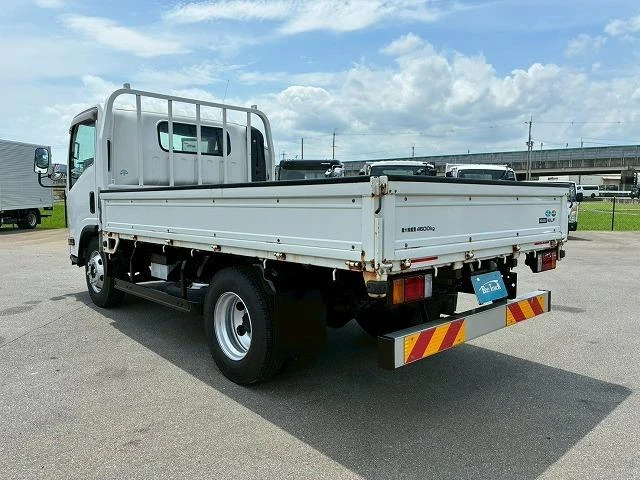 Isuzu ELF 7