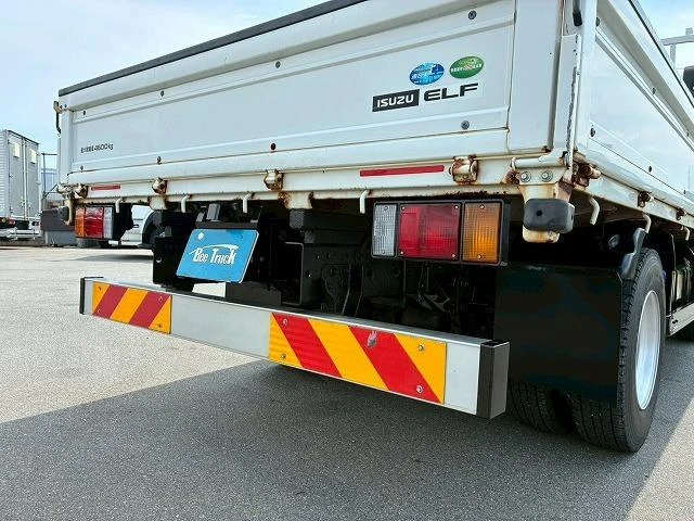 Isuzu ELF 19