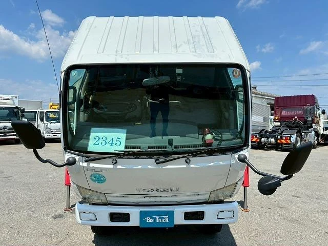 Isuzu ELF 22