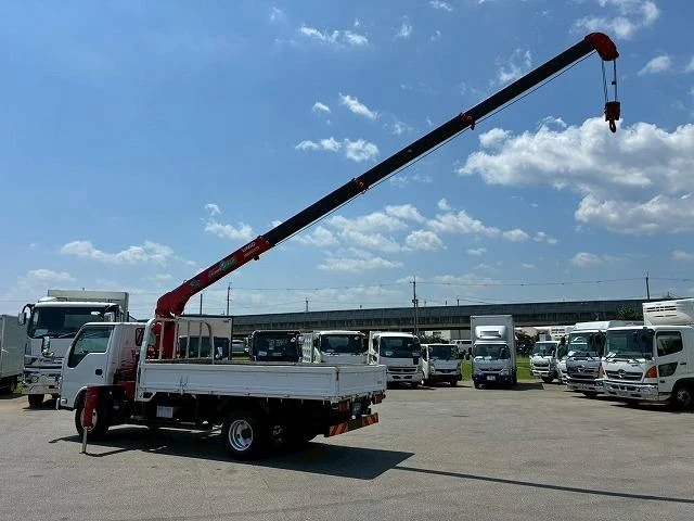 Isuzu ELF 6