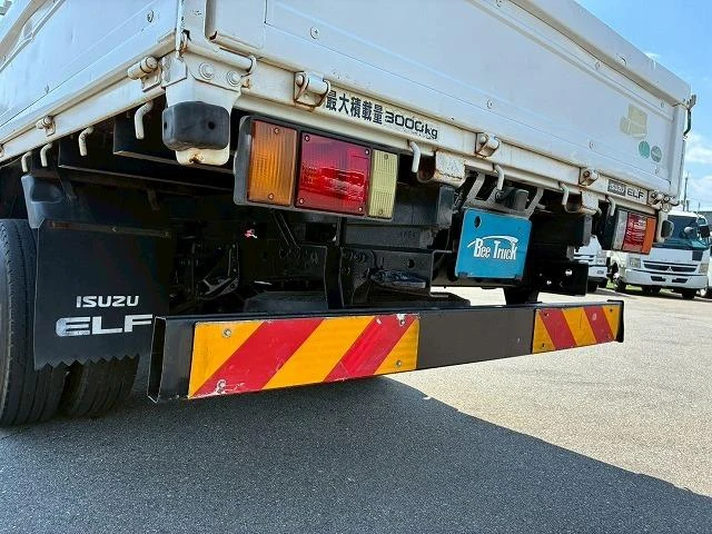 Isuzu ELF 16