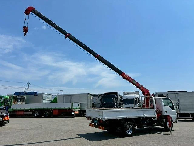 Isuzu ELF 7