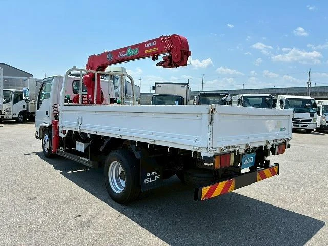 Isuzu ELF 13