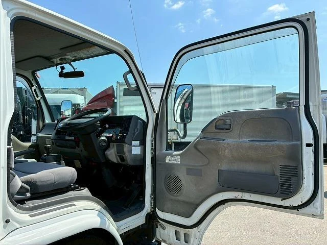 Isuzu ELF 47