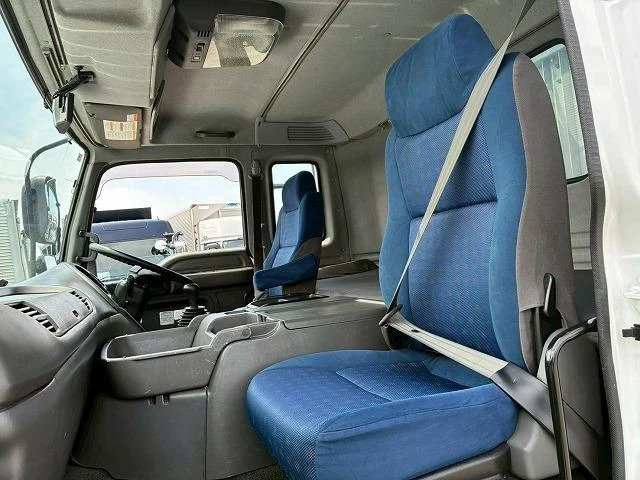 Isuzu GIGA 22