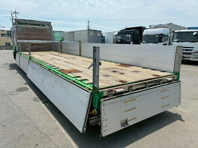 Isuzu GIGA 15