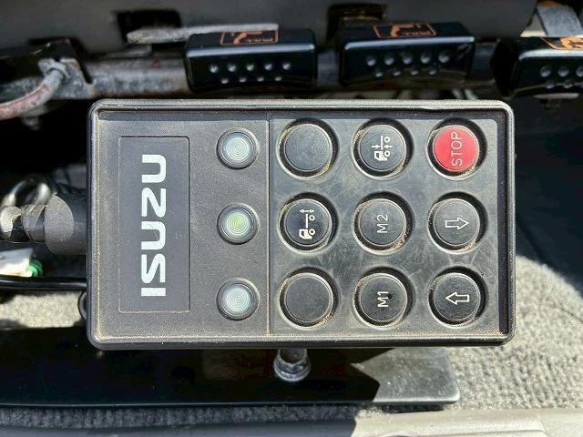Isuzu GIGA 35