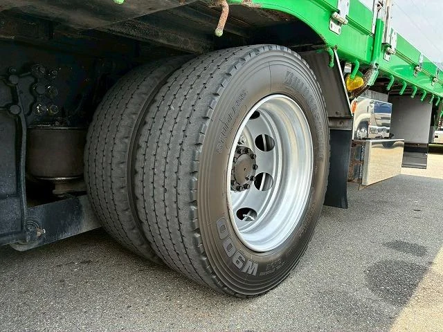 Isuzu GIGA 52