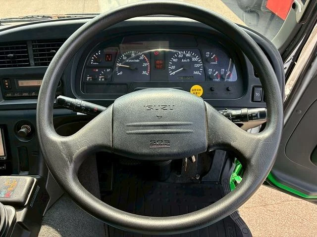 Isuzu GIGA 24