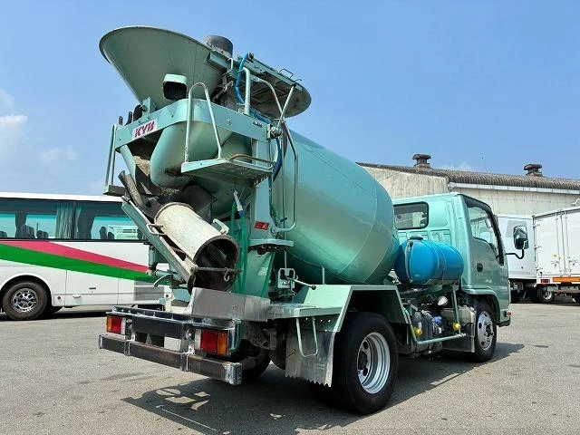 Isuzu ELF 6