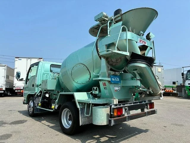 Isuzu ELF 5