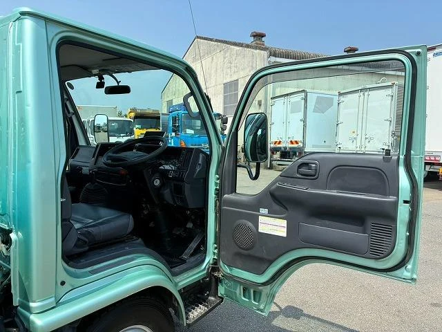Isuzu ELF 48