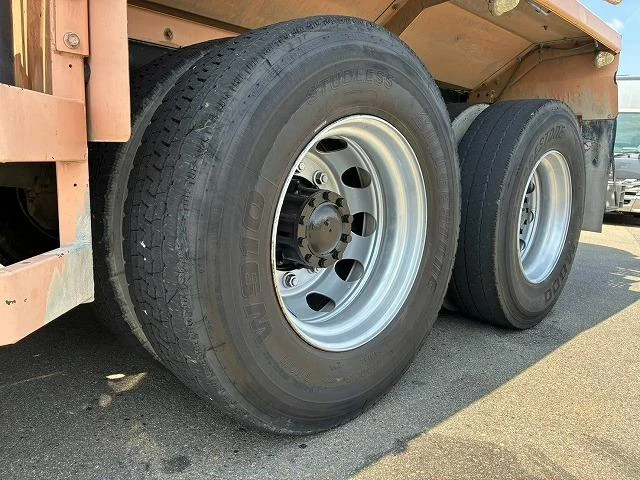 Isuzu GIGA 63