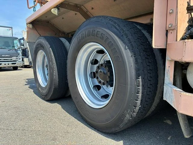 Isuzu GIGA 61