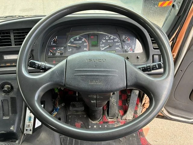 Isuzu GIGA 36