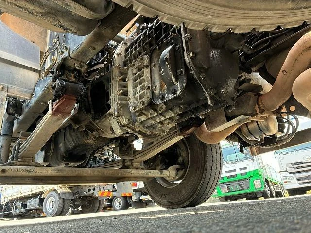 Isuzu GIGA 72