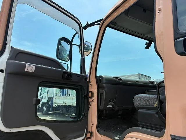 Isuzu GIGA 53