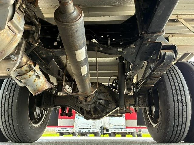 Isuzu ELF 69