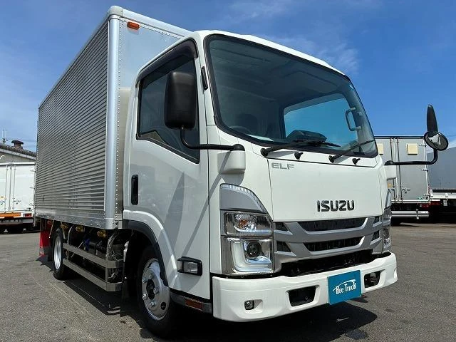 Isuzu ELF 3