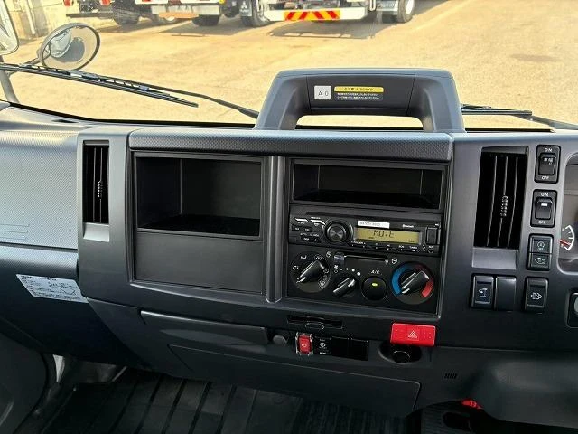Isuzu ELF 42