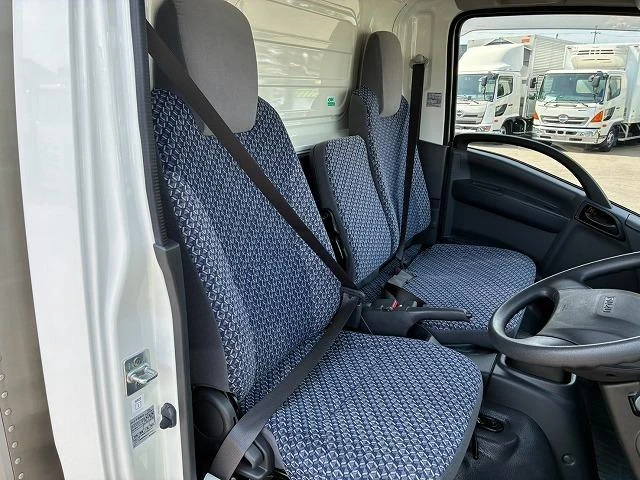 Isuzu ELF 48