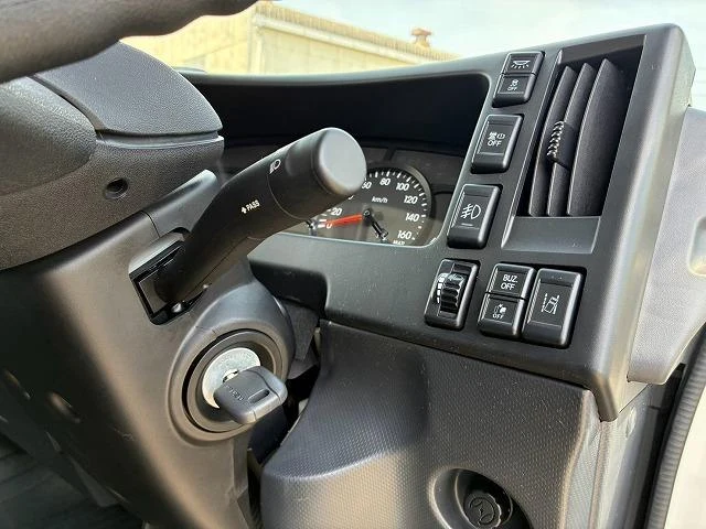 Isuzu ELF 36