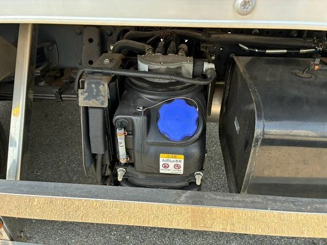 Isuzu ELF 61