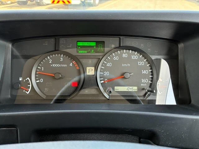 Isuzu ELF 32
