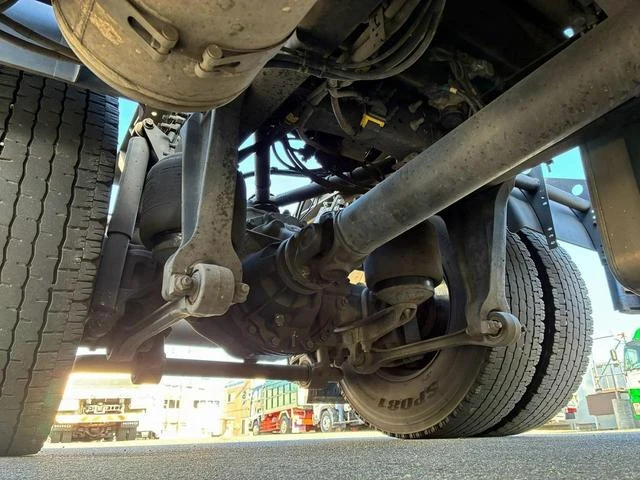 UD Trucks QUON 61