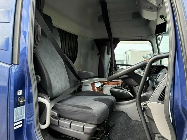 UD Trucks QUON 23