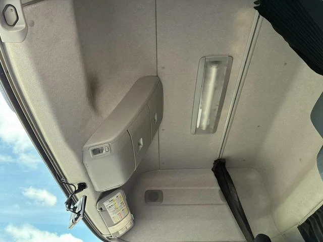 UD Trucks QUON 40