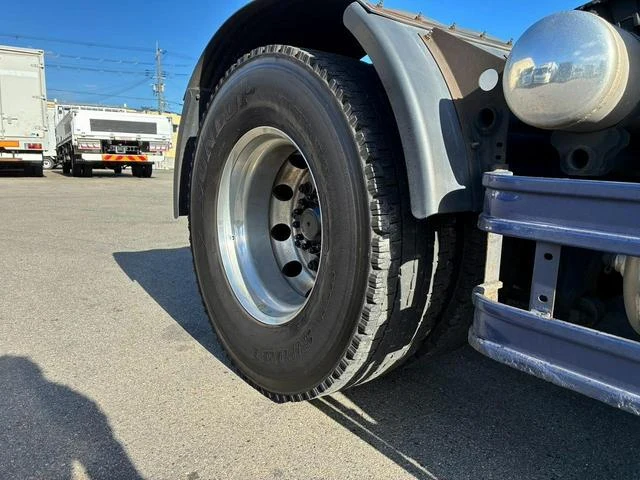 UD Trucks QUON 51